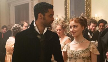 Bridgerton's Phoebe Dynevor Reveals She Hasn't Been Asked to Return