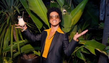 Bruno Mars Says He's Debt Free at Las Vegas Show