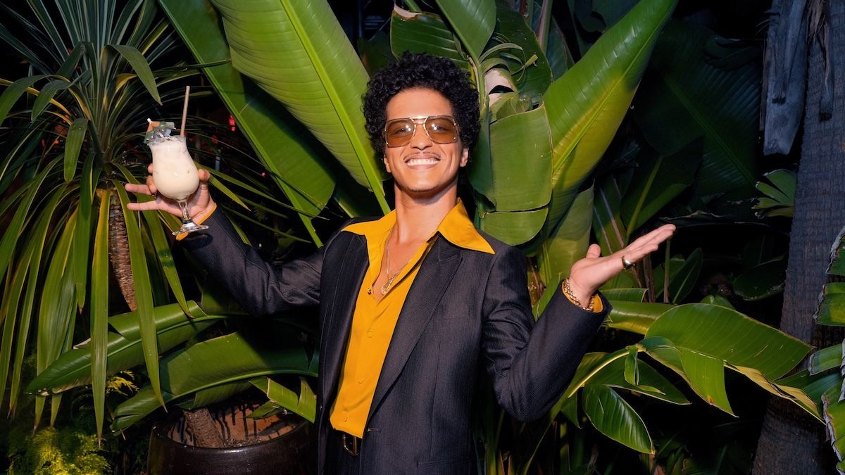 Bruno Mars Says He's Debt Free at Las Vegas Show