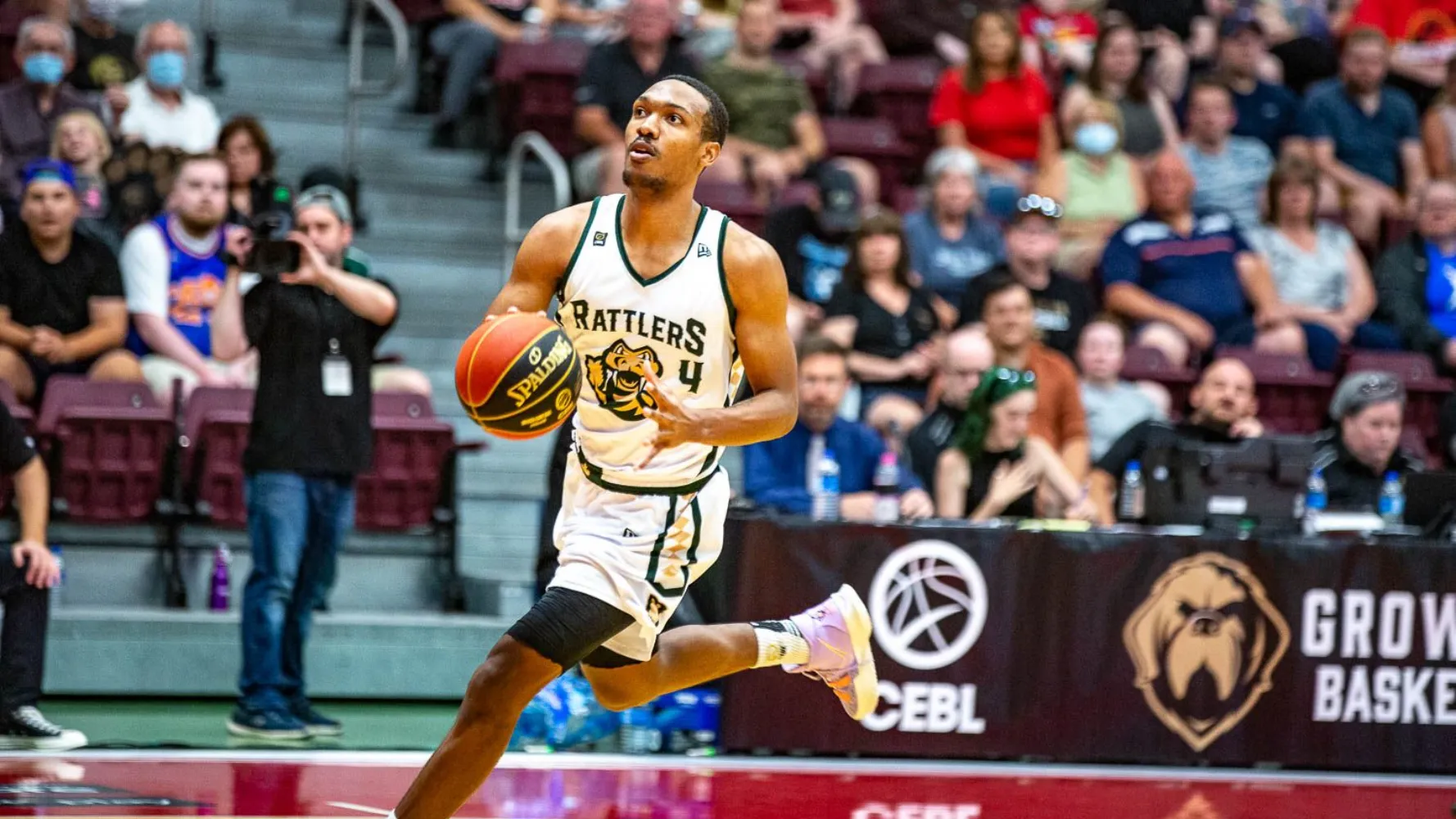 Montreal Alliance Sign All-CEBL First Team Veteran Guard Carr