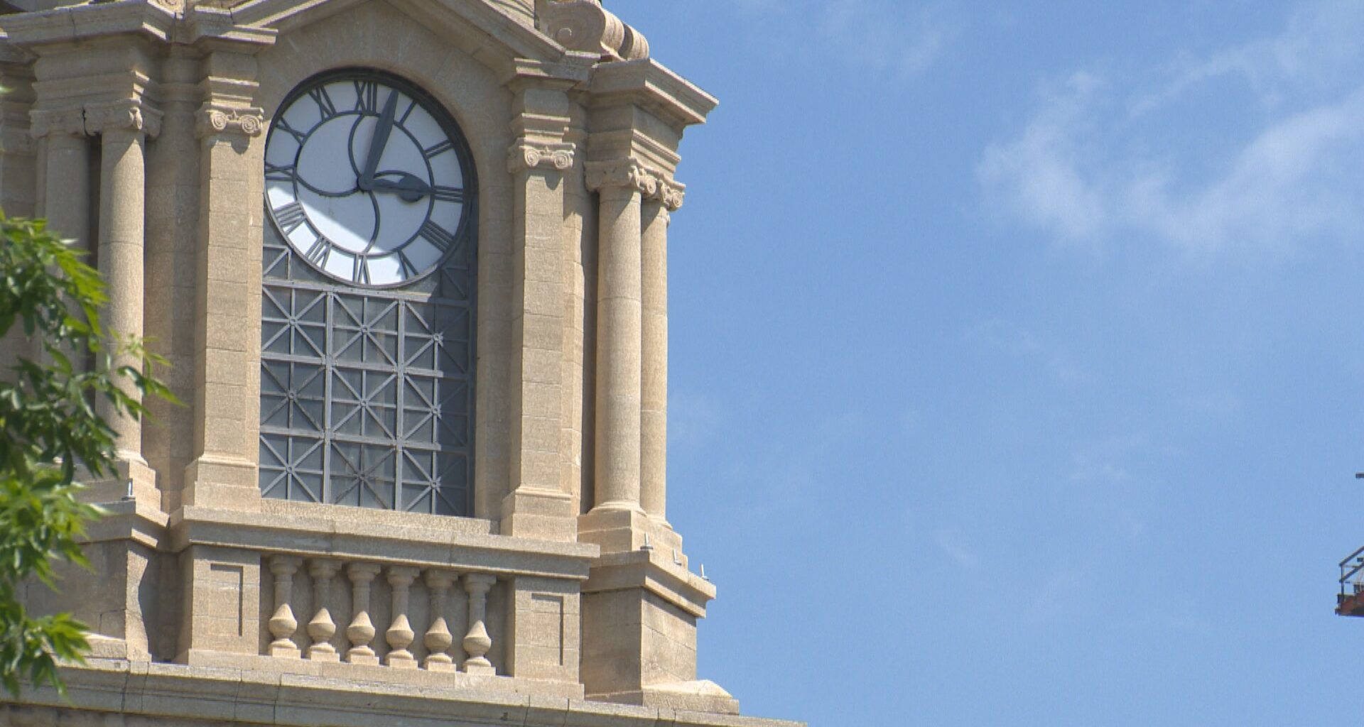 Alberta expected to make switch to daylight saving time permanent