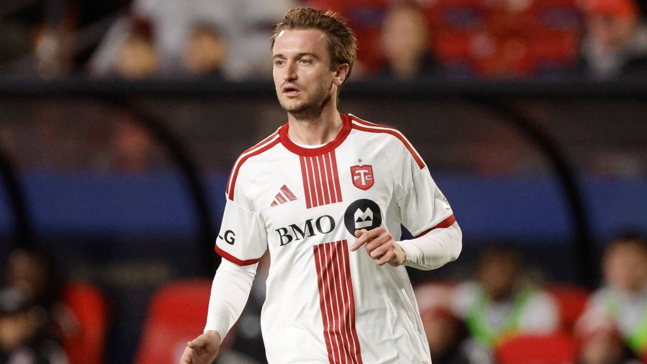 Toronto FC's Djordje Mihailovic out with pelvic stress fracture