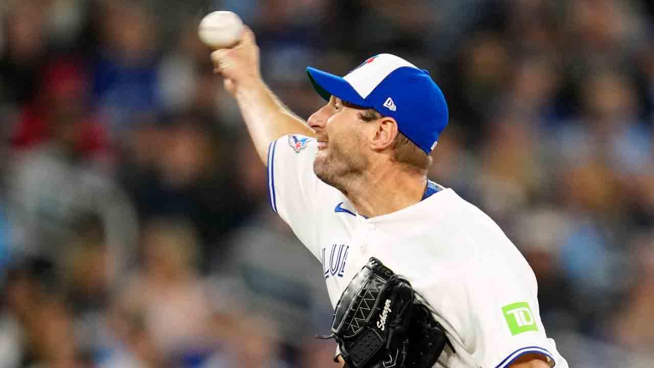 Blue Jays' Max Scherzer removed after two innings vs. Dodgers