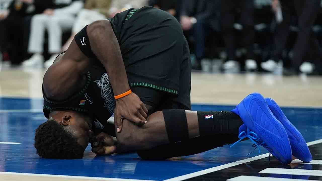 Timberwolves' DiVincenzo, Edwards exit Game 4 vs. Nuggets with injuries