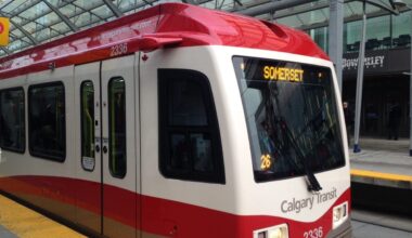High winds halt CTrains on stretch of Red Line