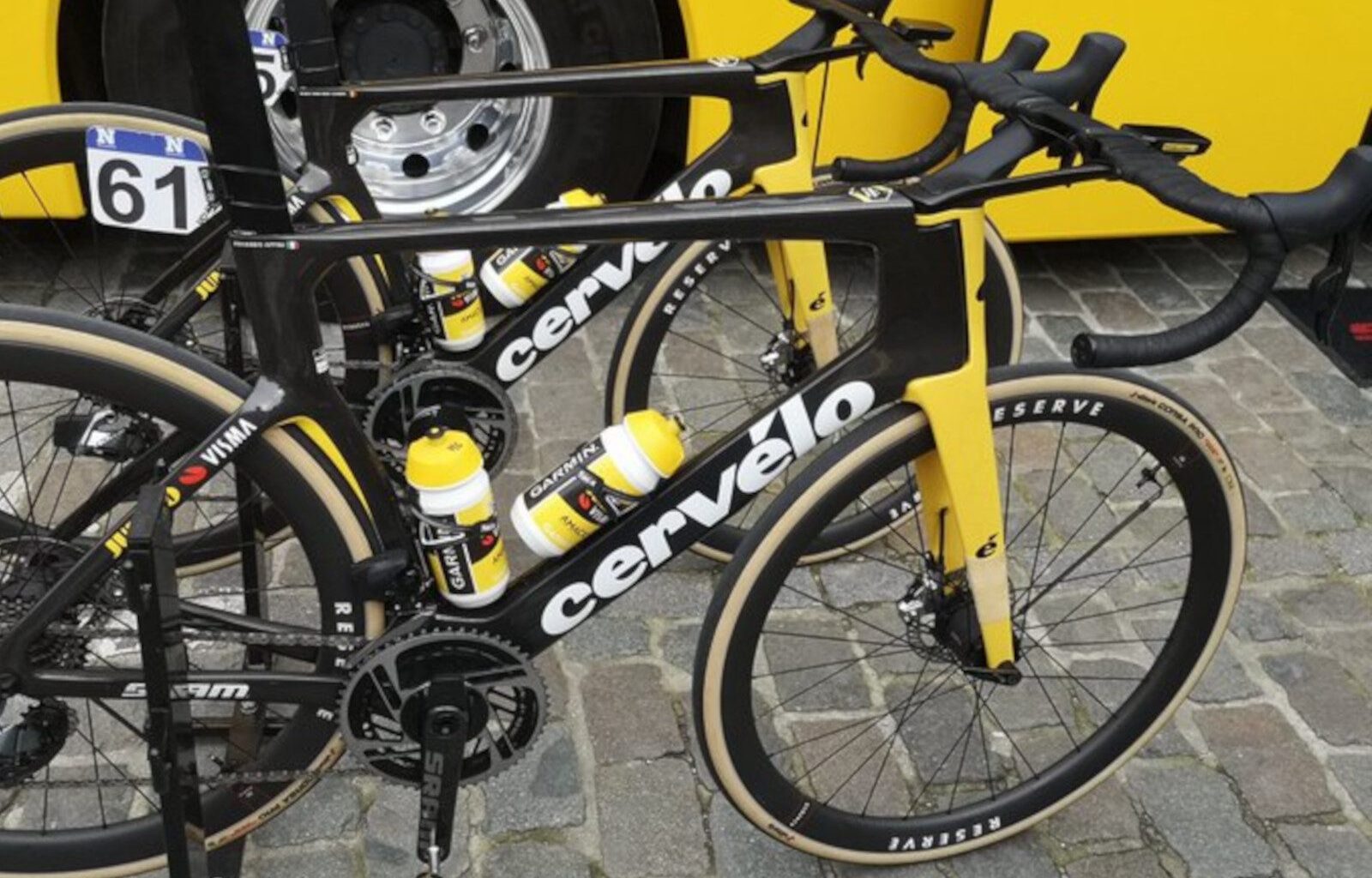 UCI pulls plug on Visma's tire system on eve of Roubaix
