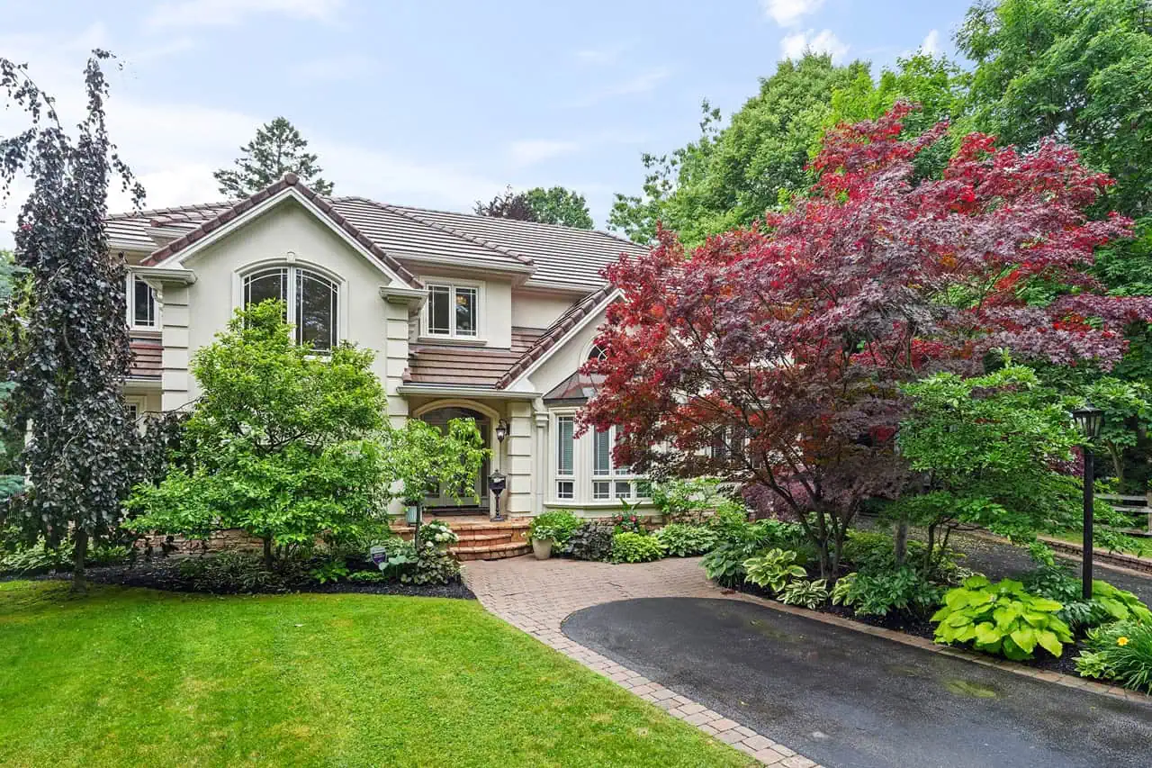 House of the Week: Luxury home with pool, sauna & gym in prestigious Lorne Park neighbourhood of Mississauga, listed by Sam McDadi Real Estate