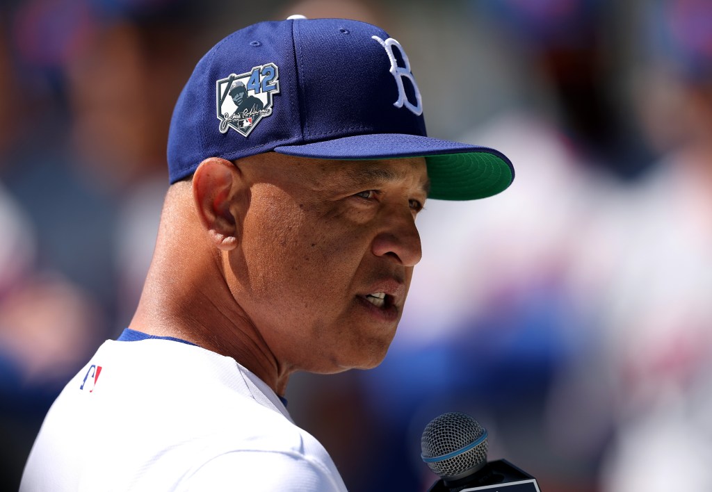 Dodgers manager Dave Roberts