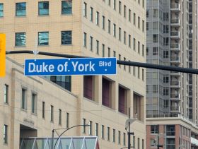 Council votes to remove association of Duke of York Blvd. with Andrew Mountbatten-Windsor – City of Mississauga