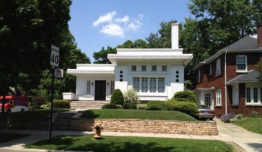 Architectural oddities encountered on a Toronto street tour