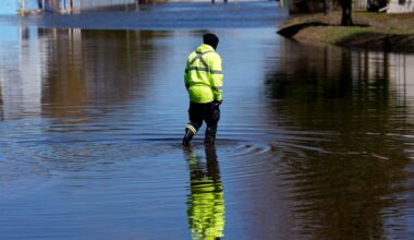 Parts of Manitoba, Ontario declare states of emergency as spring floods threaten across country