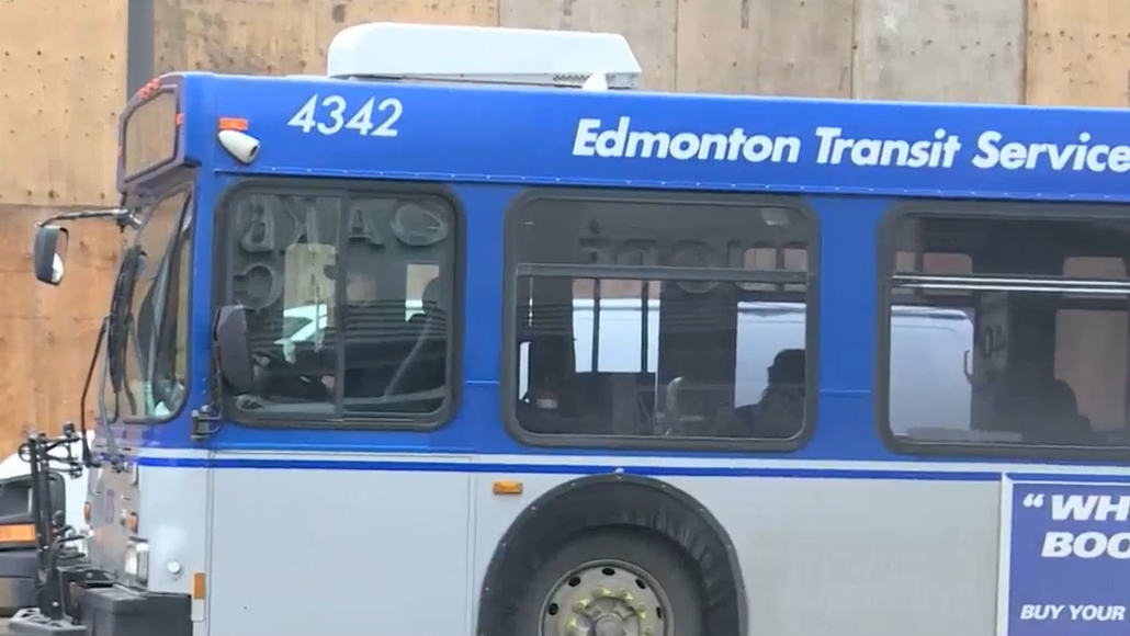 Edmonton city councillors to debate rapid transit on Whyte Avenue