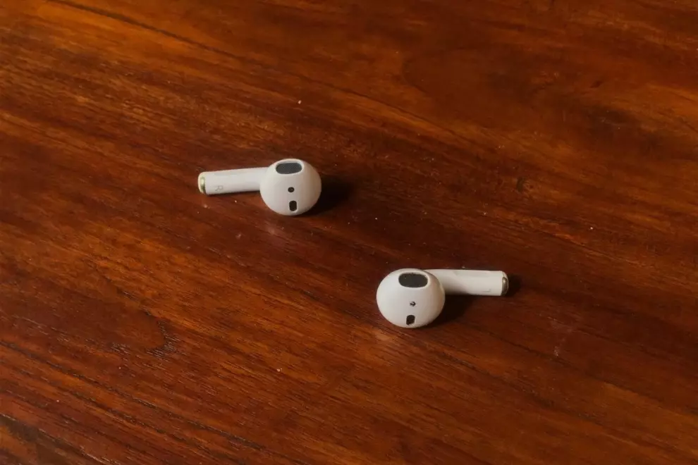 Pink Noise vs. Ear Plugs: Which Is Better for Sleep?