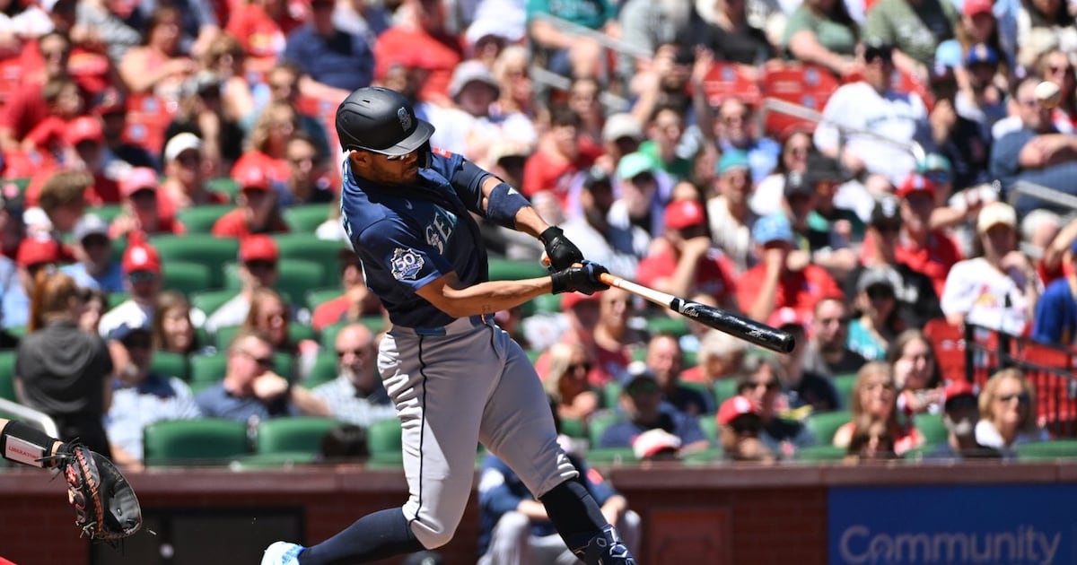 Seattle Mariners outlast St.Louis Cardinals in eight-homer game