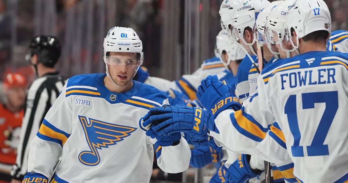 Dylan Holloway's two goals help St. Louis Blues keep slim playoff hopes alive with win over Anaheim Ducks