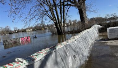 Montreal says city is 'ready' for possible flooding as river levels rise