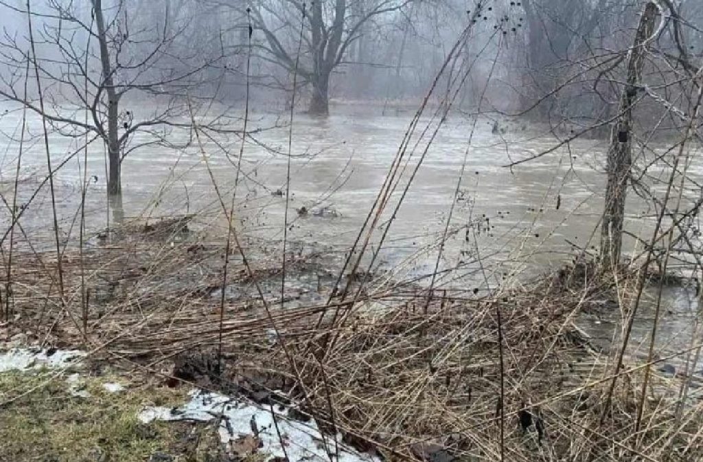 floodwaters receding in mississauga, but dangers still remain near water.