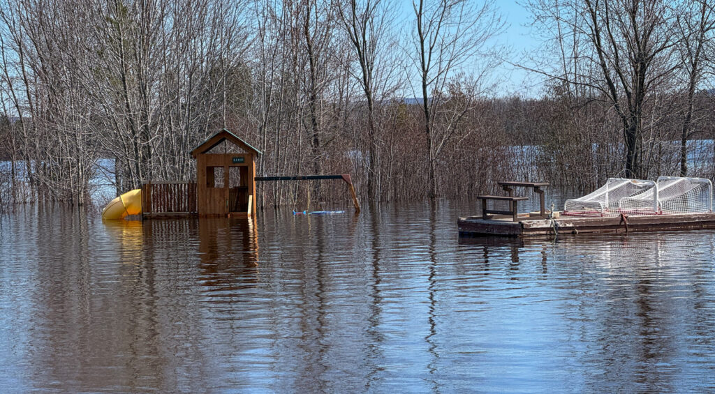 Whitewater Region continues to monitor flooding on Ottawa River