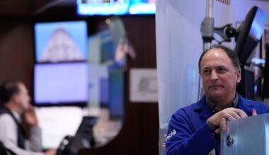 Oil plunges toward US$95 a barrel on Iran ceasefire