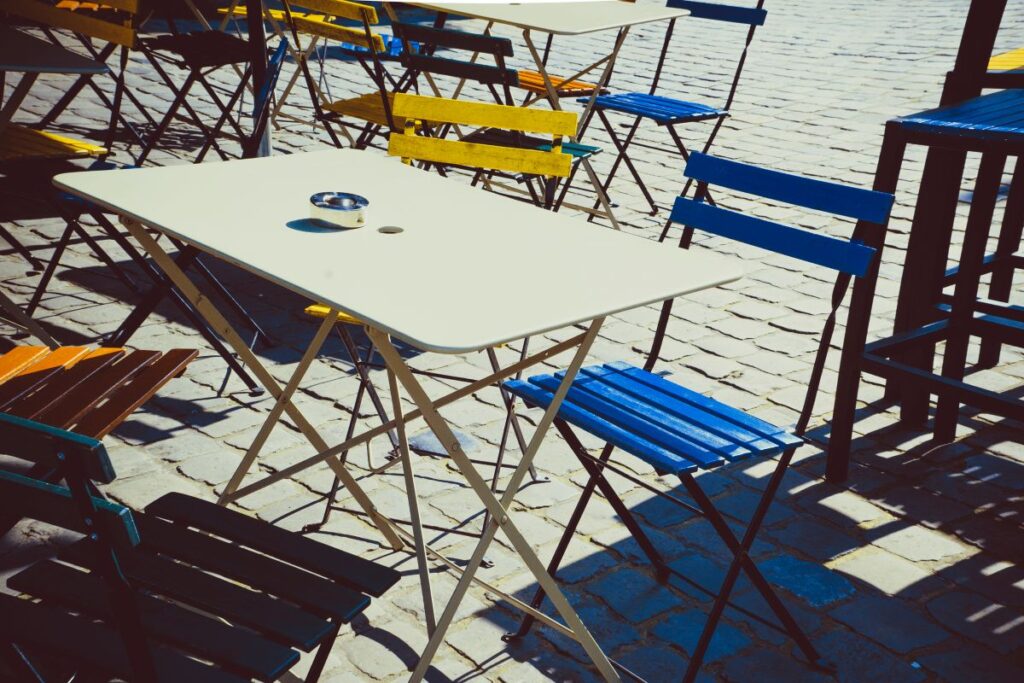 Where to enjoy a coffee in the sun in Montreal