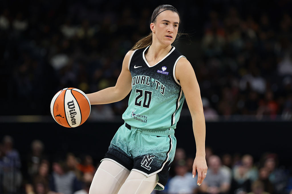 CHICAGO, ILLINOIS - SEPTEMBER 11: Sabrina Ionescu #20 of the New York Liberty dribbles the ball during the second half of the game against the Chicago Sky at Wintrust Arena on September 11, 2025 in Chicago, Illinois. NOTE TO USER: User expressly acknowledges and agrees that, by downloading and or using this photograph, User is consenting to the terms and conditions of the Getty Images License Agreement. (Photo by Michael Hirschuber/Getty Images)