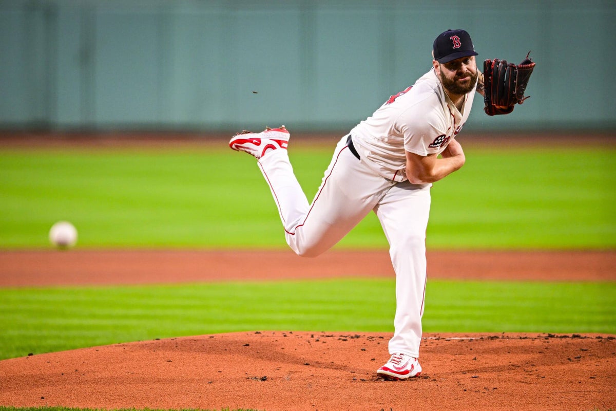 Lucas Giolito signs with Padres, finally finding a free-agent fit a month into the season