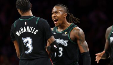 Wolves trade for Ayo Dosunmu, send Rob Dillingham to Bulls