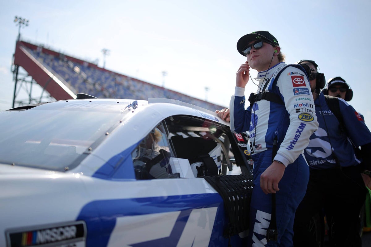 NASCAR Cup Series at Bristol odds, picks for Food City 500: Kyle Larson, Ty Gibbs look ready to win