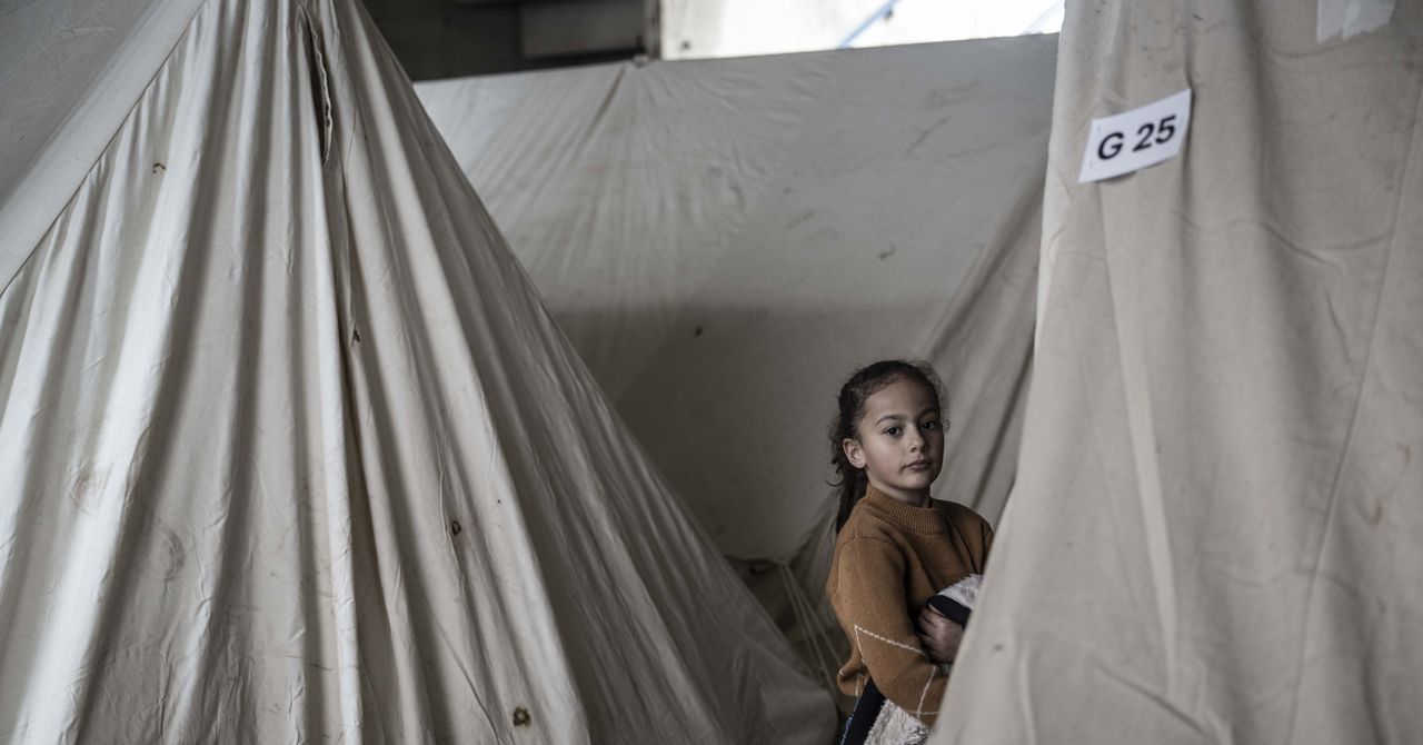 With One Million Displaced, Lebanon Turns to Digital Wallets for Aid