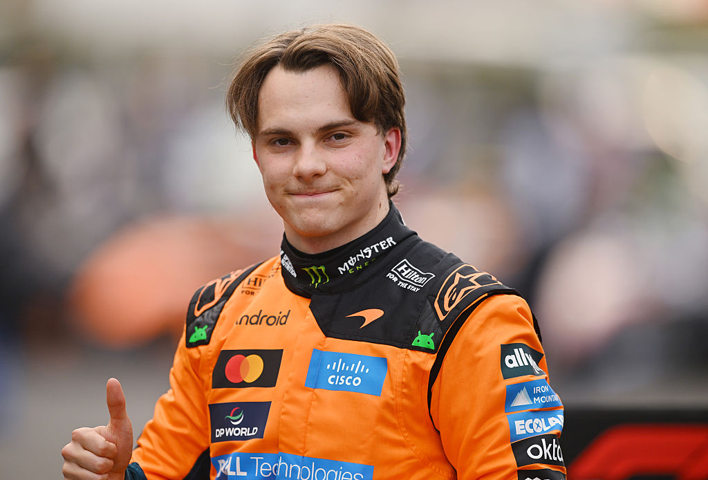 F1 Oscar Piastri news: McLaren trade Max Verstappen