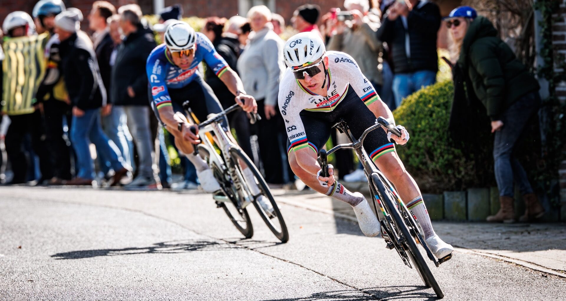 Tadej Pogačar leads Mathieu van der Poel in the Tour of Flanders (Photo: Pim Waslander/Soccrates/Getty Images)