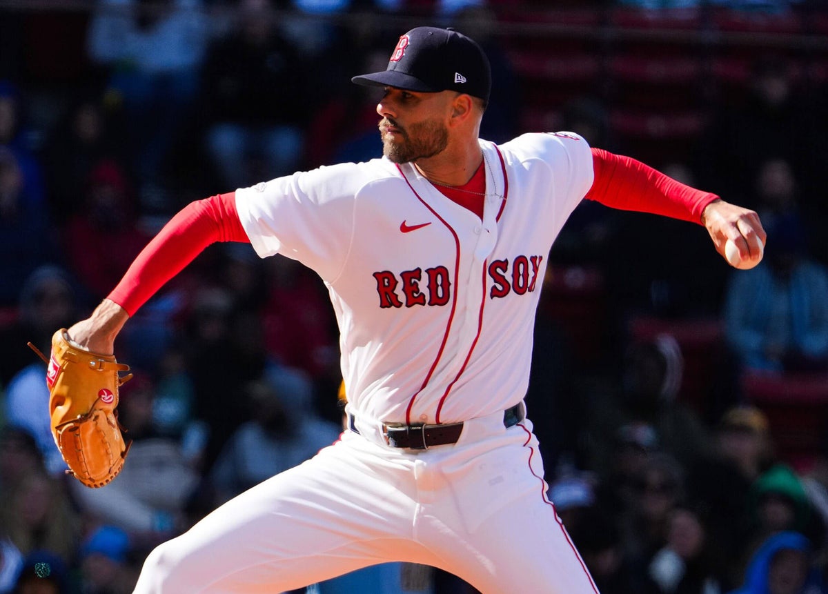 Red Sox rookie called up hours before game, strikes out side in emotional debut for late dad