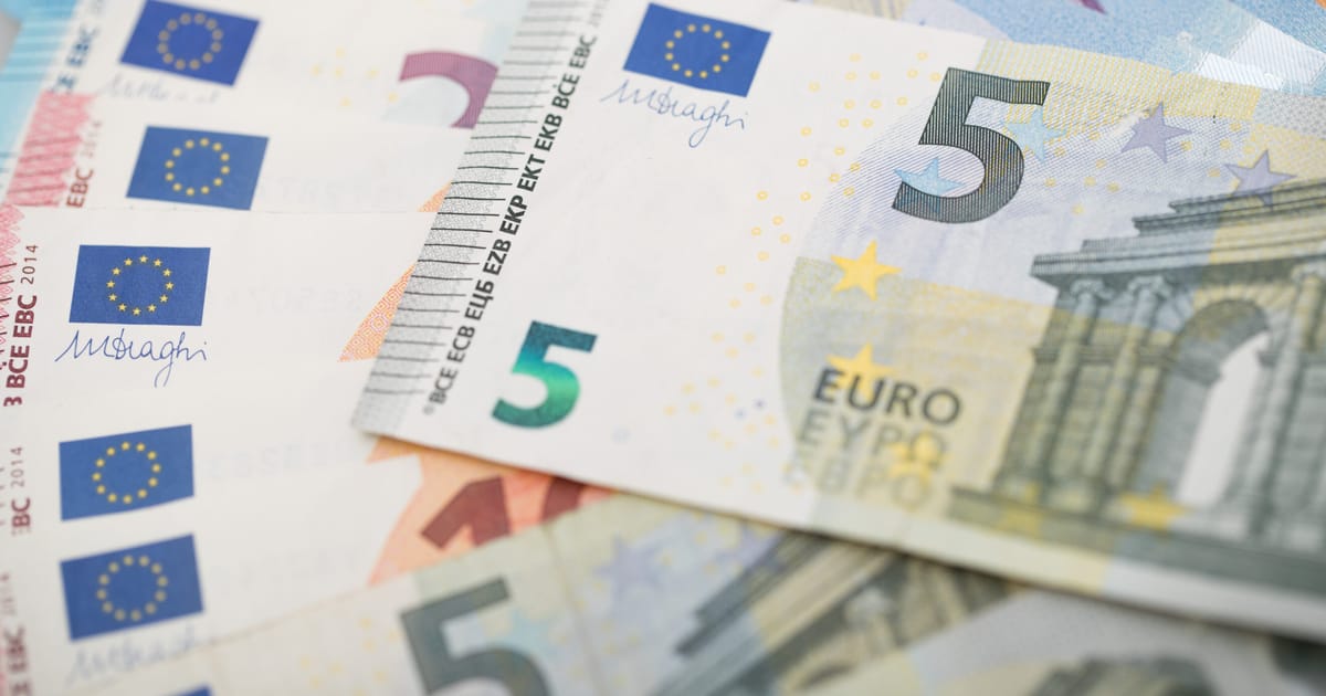 Stagflation warning lights flash for the eurozone as private sector contracts in April – POLITICO