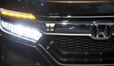 ‘They’re intense’: Transport Canada seeks feedback on bright vehicle headlights