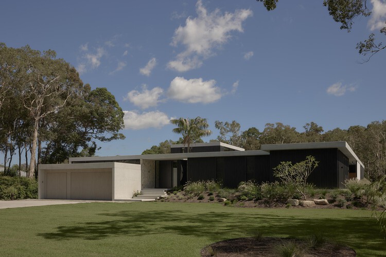 Nojoor / Hive Architecture - Image 1 of 17