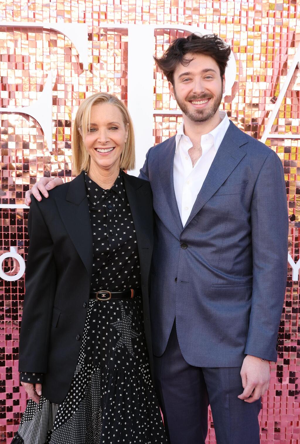 With her son Julian at the premiere of the new season (Photo: GettyImages IL/ Amy Sussman) ליסה קודרו עם הבן ג'וליאן