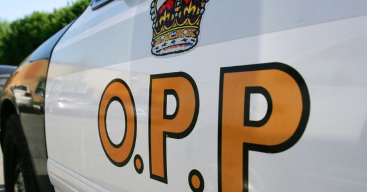 Man dies after boat overturns on St. Lawrence River