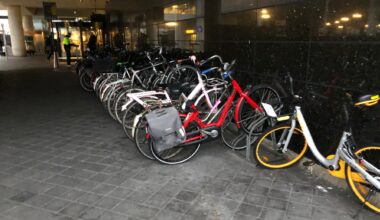 Airports Urged to Make Room for Bikes - Cycling West