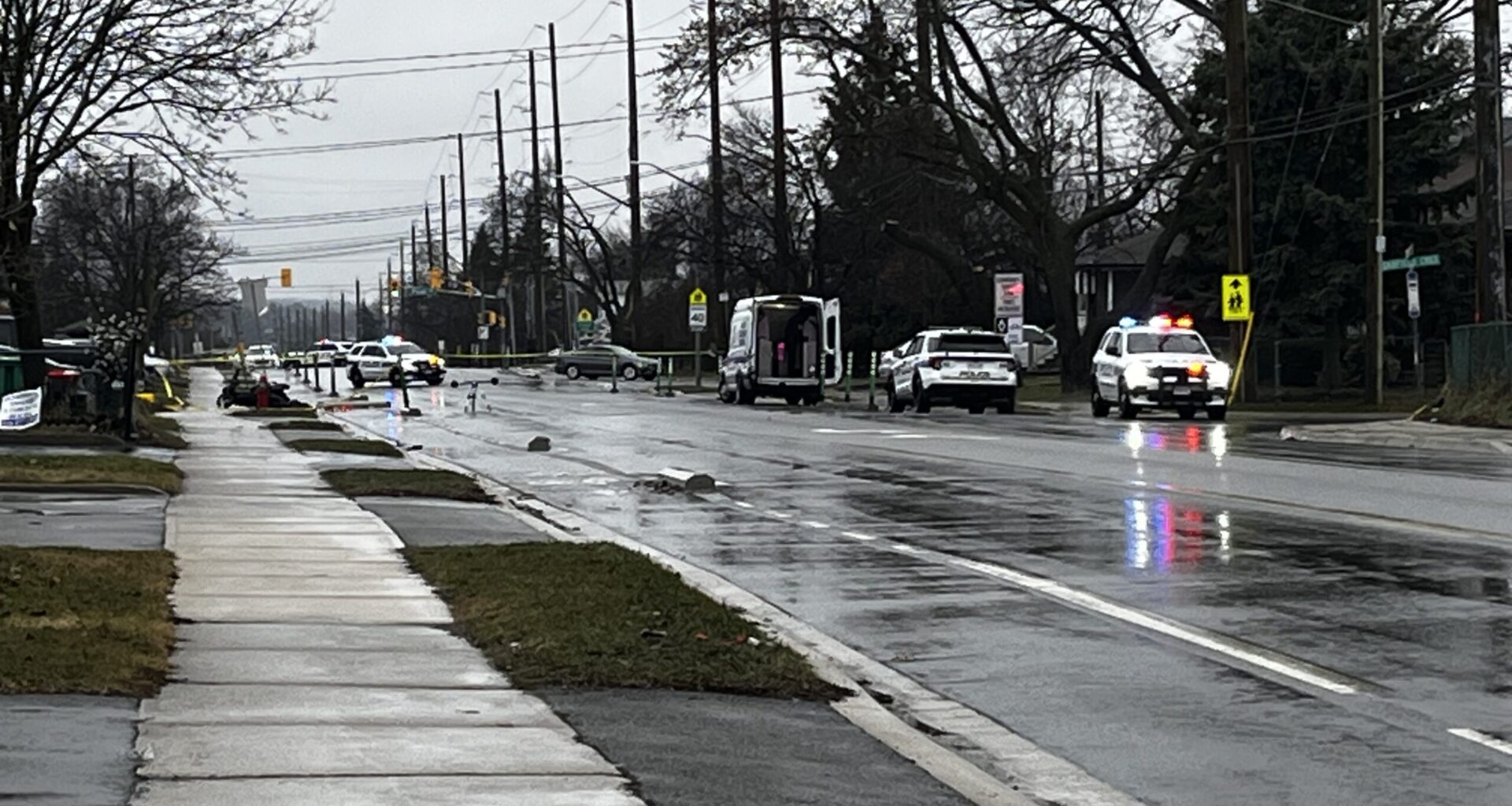 Man seriously injured after crashing on scooter in Brampton