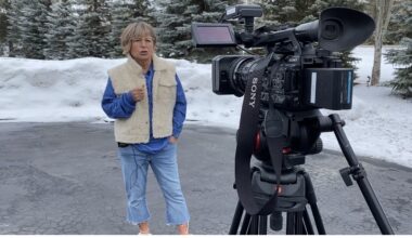 Passenger from Alberta recounts being stuck on plane for nearly 8 hours at Calgary airport