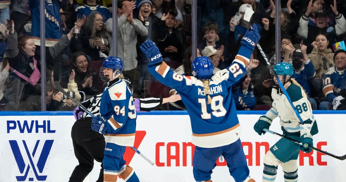 Vancouver Goldeneyes keep slim playoff hopes alive with win over Seattle Torrent