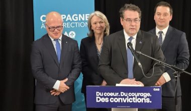 Drainville racks up support of 3 ministers as campaign enters last week