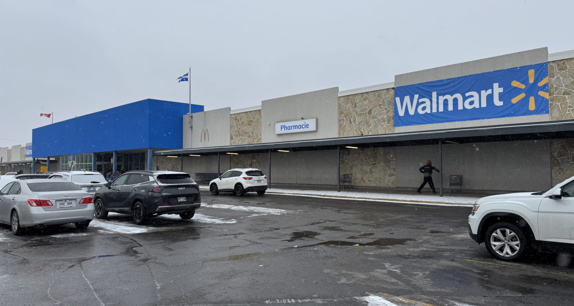 Walmart closes two stores in Montreal