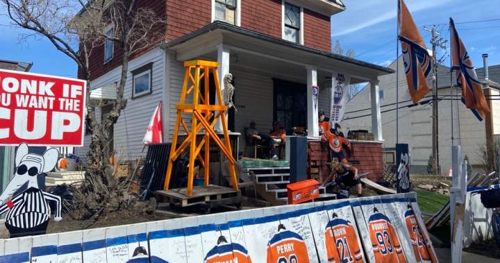Items stolen from Edmonton Oilers fan’s fence shrine - Edmonton