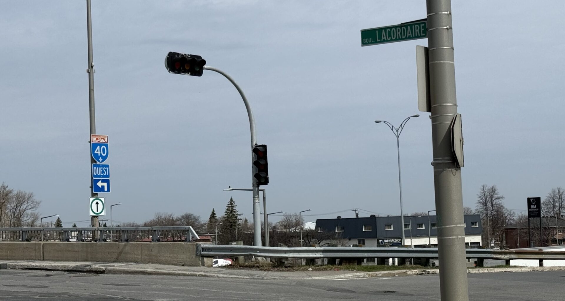 City of Montreal puts REV extension on Lacordaire on hold