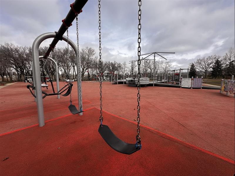 Nearly 1,000 Calgary playgrounds at risk of closure: city report
