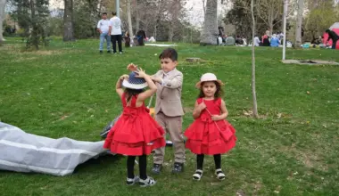 Iranians Celebrate Nature Day Amid Threat of U.S.-Israeli Bombings