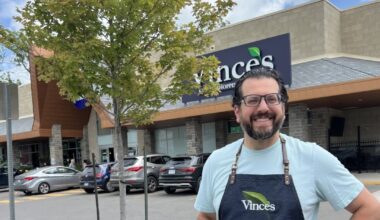 Independent grocers adjusting to fuel surcharges from suppliers