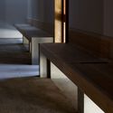 © Yosuke Harigane Joren-ji Ossuary / OOOarchitecture - Interior Photography, Wood, Bench