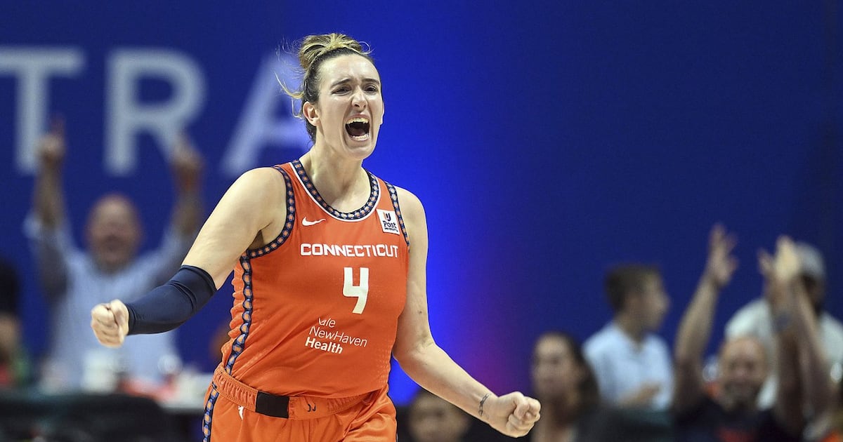 Tempo signing Marina Mabrey, Brittney Sykes to max deals